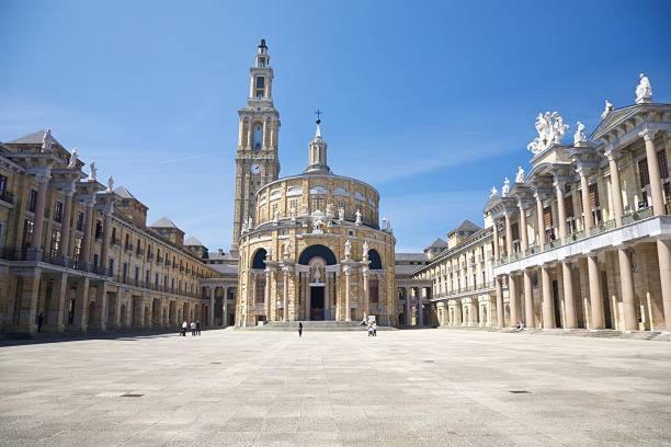 Piso Gijon Centroアパートメント エクステリア 写真